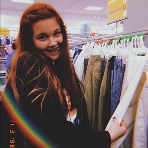 Meet your Posher, Aya